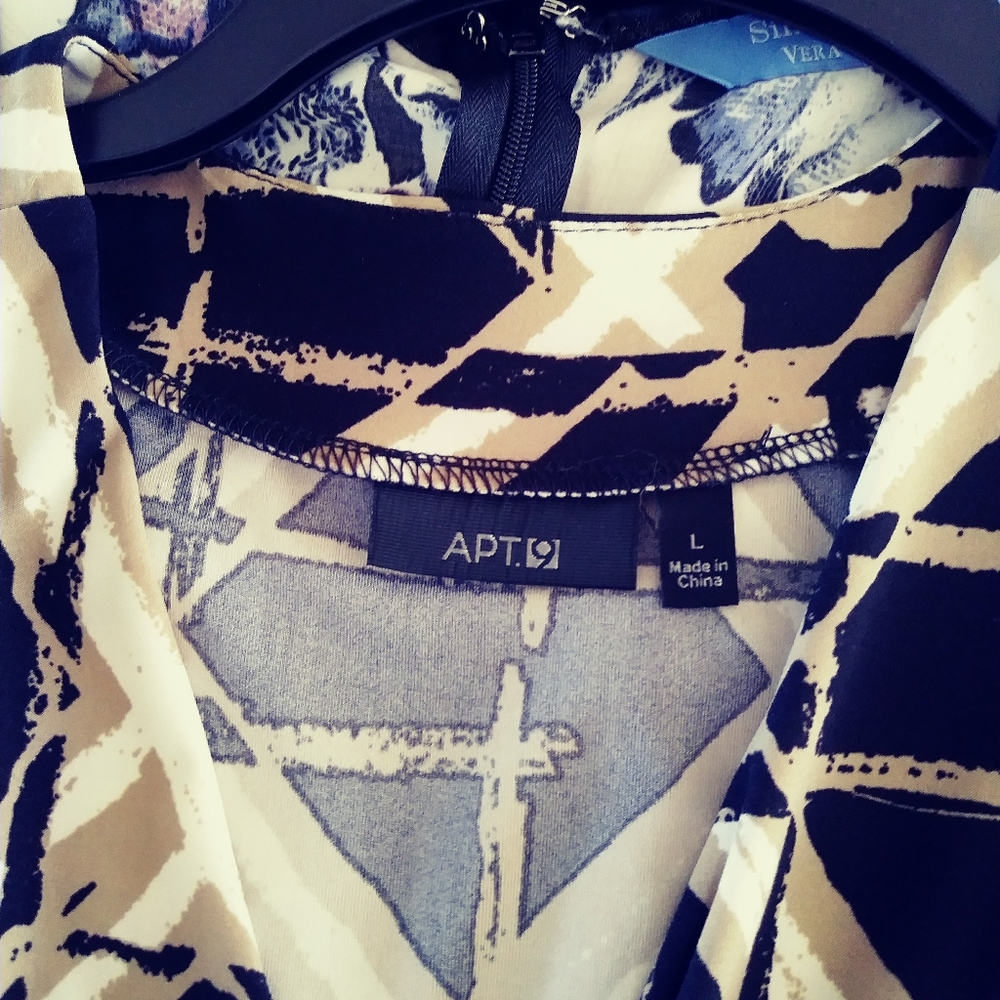 Dress - Picture 2 of 2